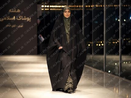 نمایش چادر در هفته پوشاک اسلامی تهران