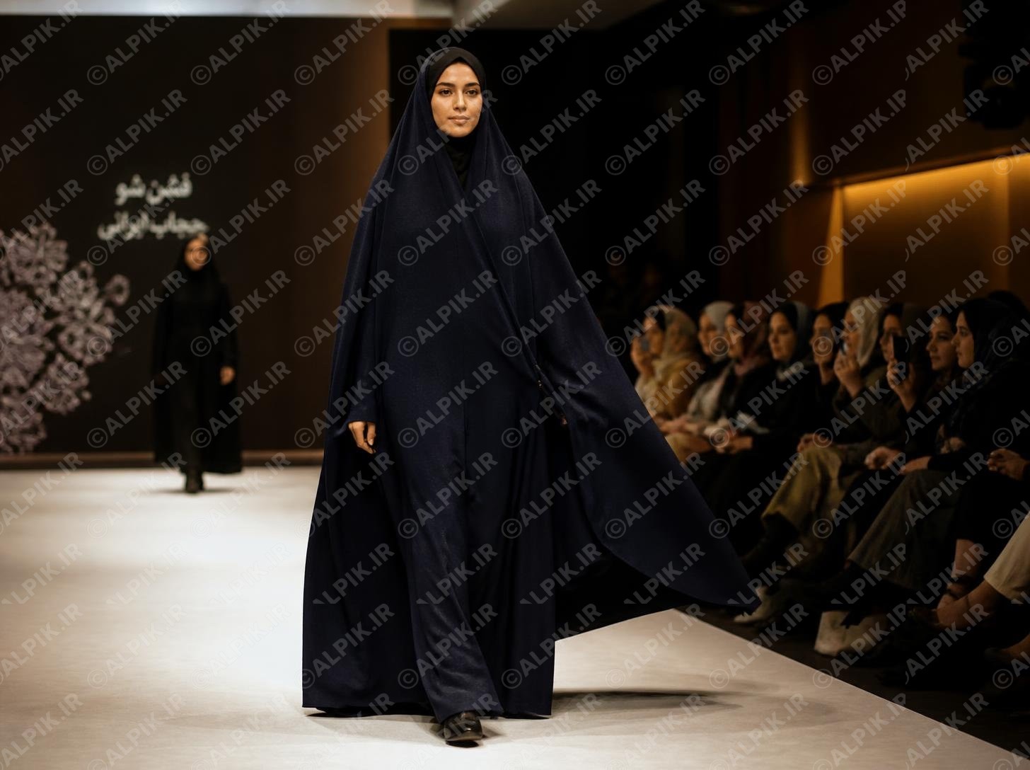 alpik-2834210.jpg نمایش مد چادر و حجاب اسلامی