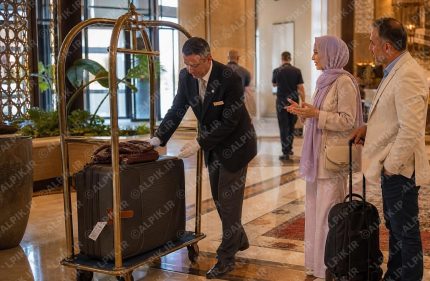 استقبال از مسافران در هتل لوکس آنتالیا